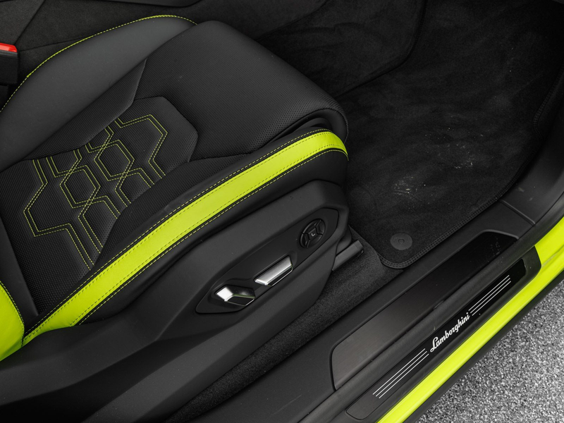 Lamborghini Urus SE — photo 14