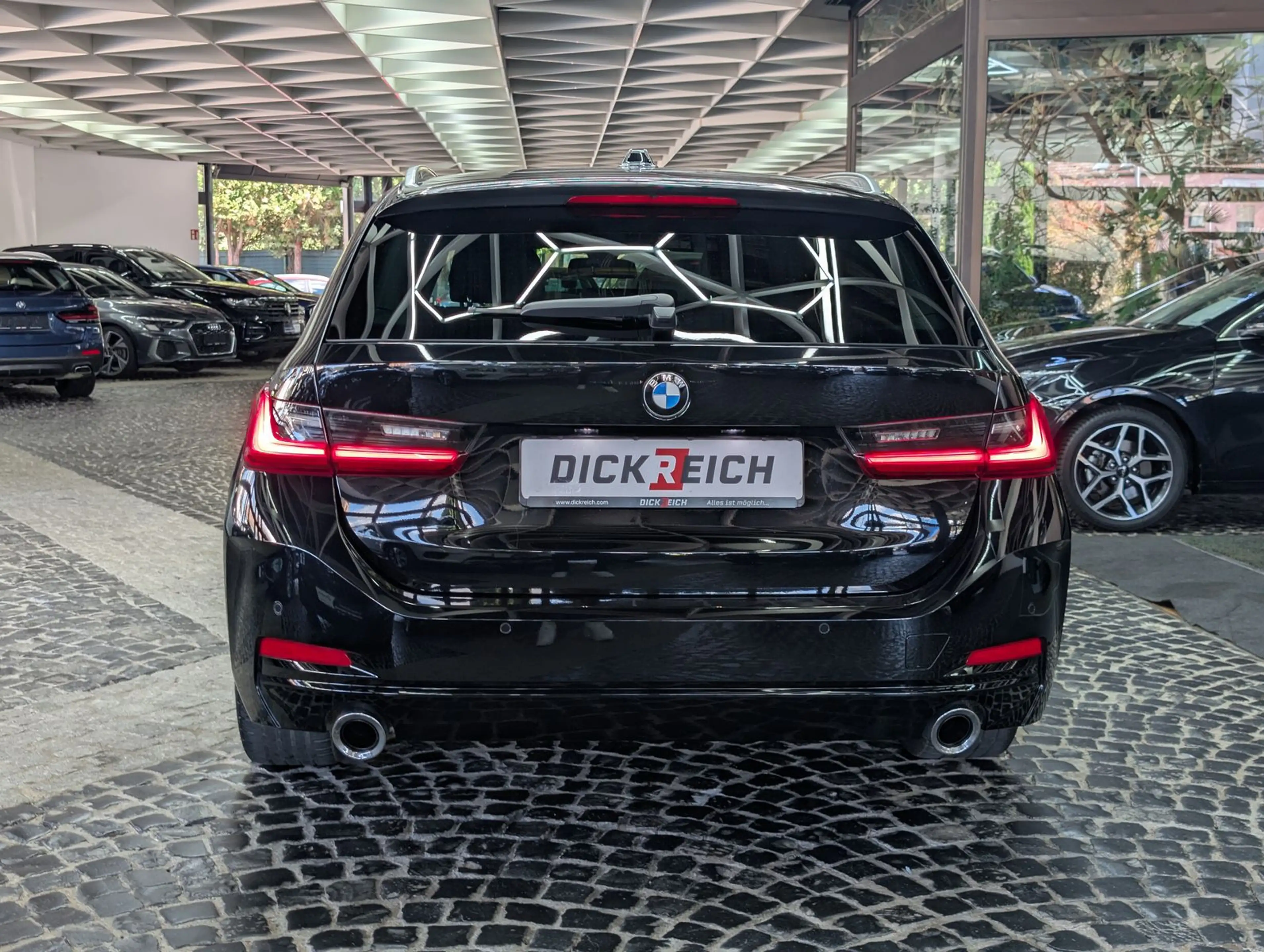BMW 320 d T xDrive WIDE ACC HuD AMBI H&K StHz LEDER — photo 6