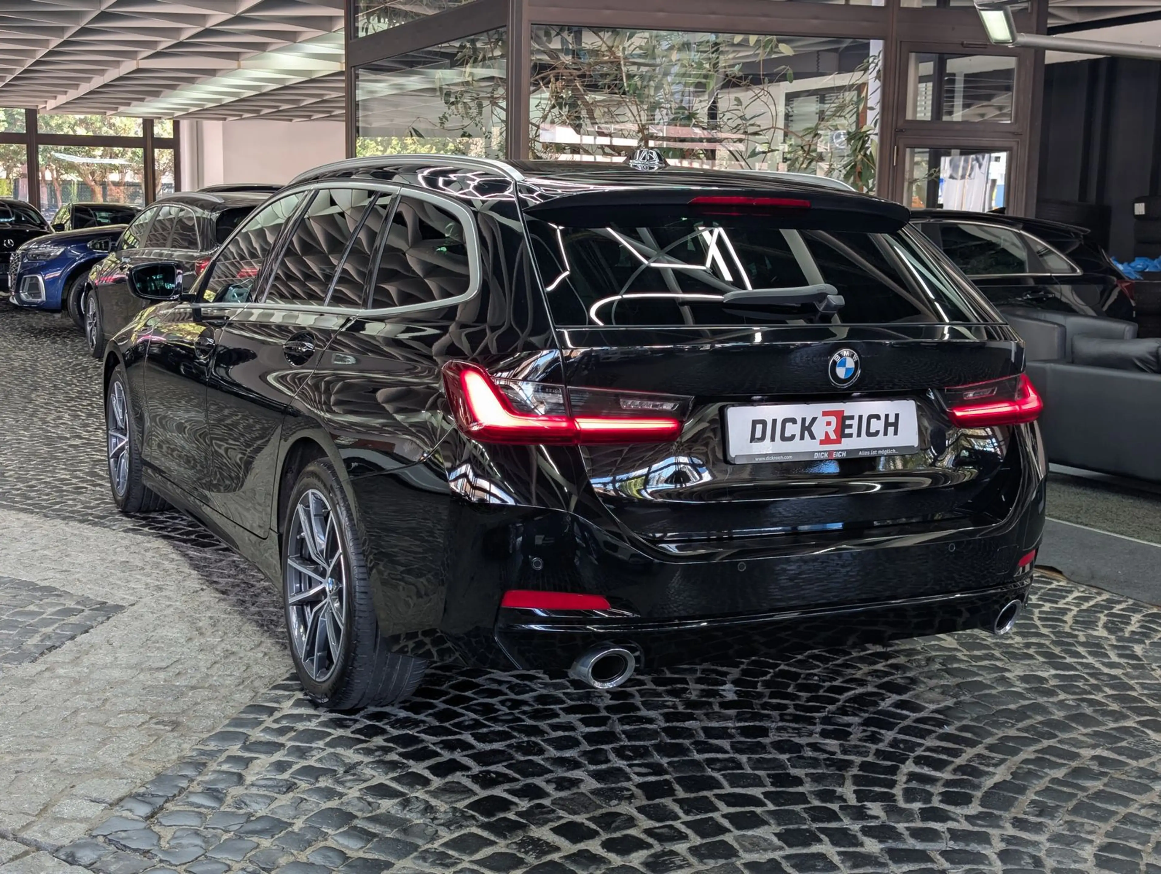 BMW 320 d T xDrive WIDE ACC HuD AMBI H&K StHz LEDER — photo 5