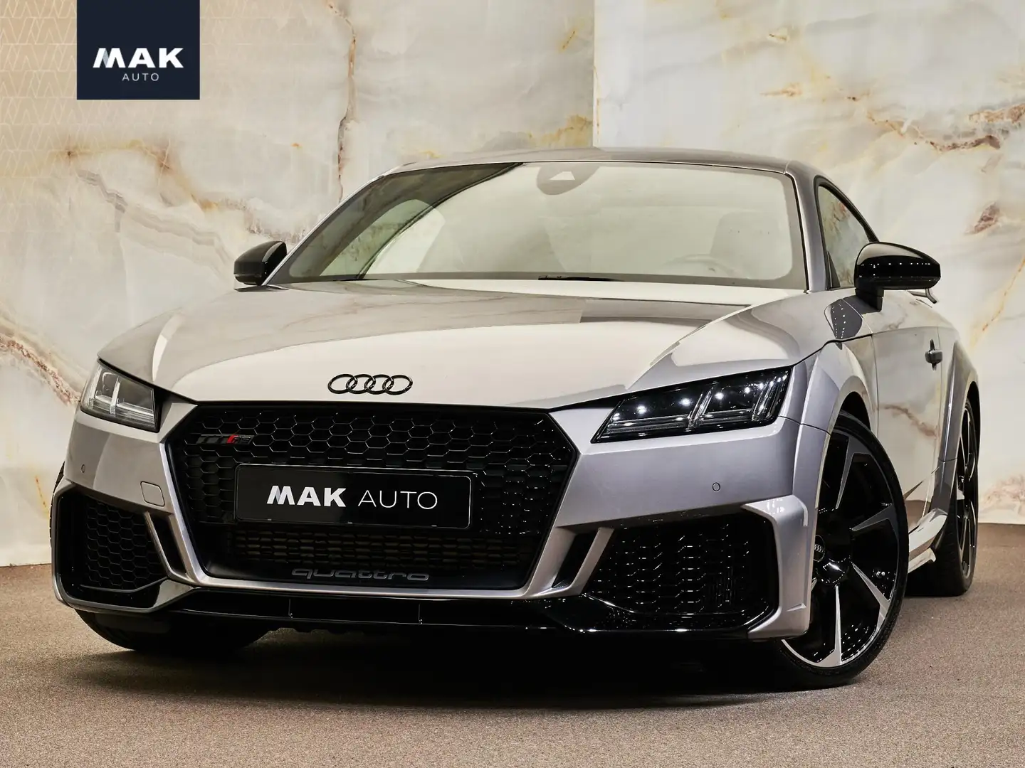Audi TT RS Coupé 2.5 TFSI Quattro, Audi Exclusive, RS uitlaat Grijs - 1