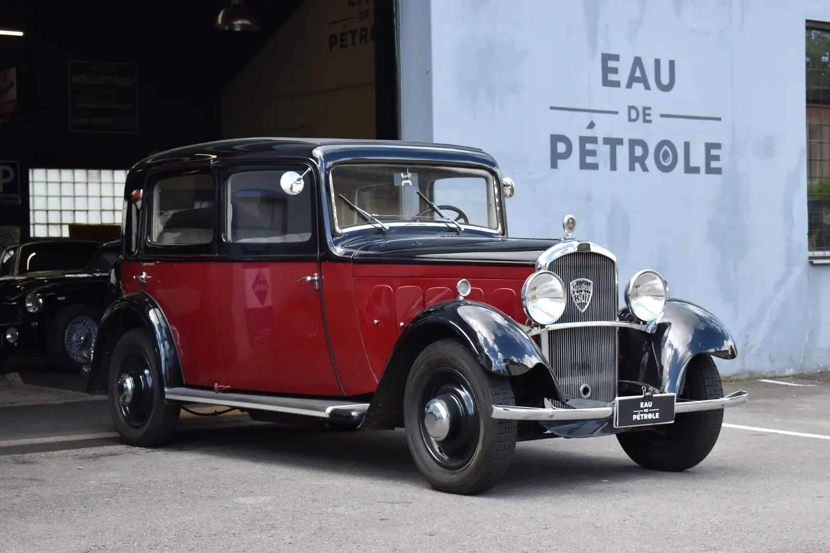 Peugeot 301 C Rot - 2
