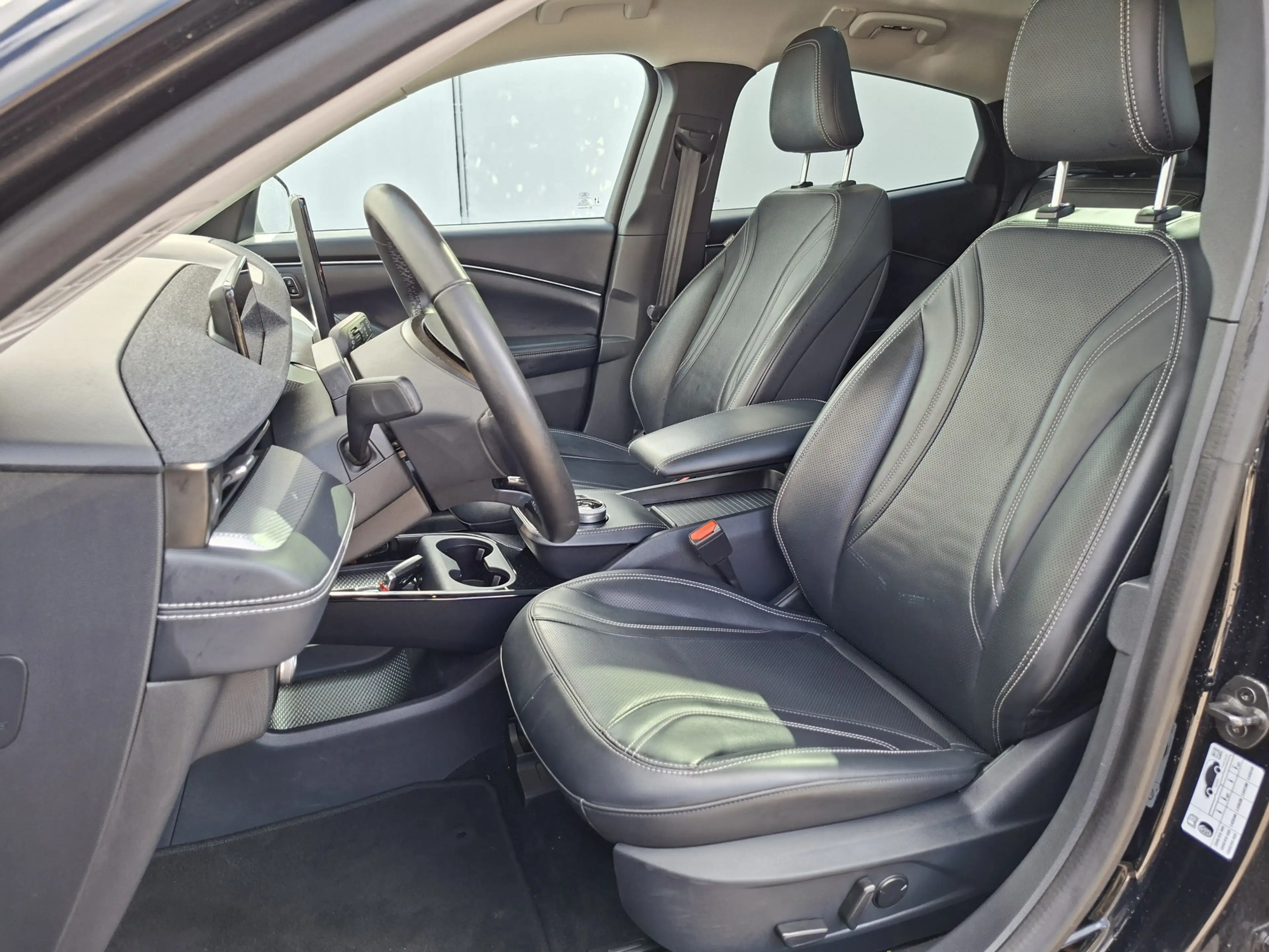 Ford Mustang Mach-E RWD 75 kWh Technology Pack Memory Pano.dak 360° B& — photo 14