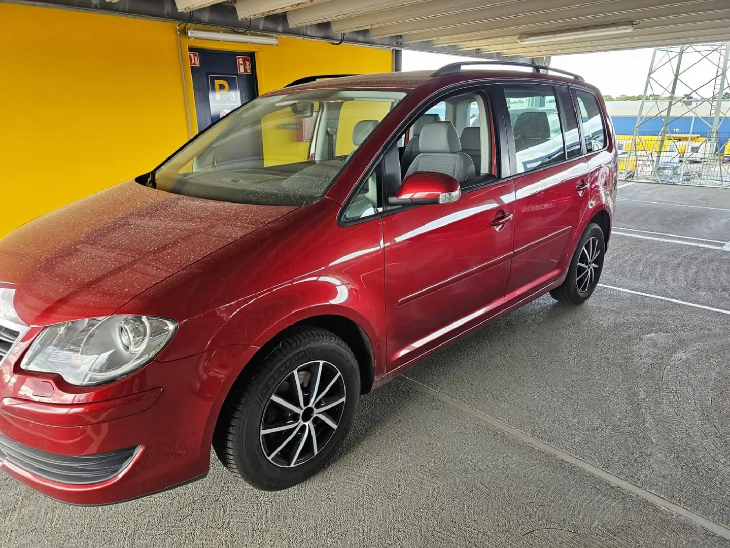 Volkswagen Cross Touran Touran 1.6 Rot - 1