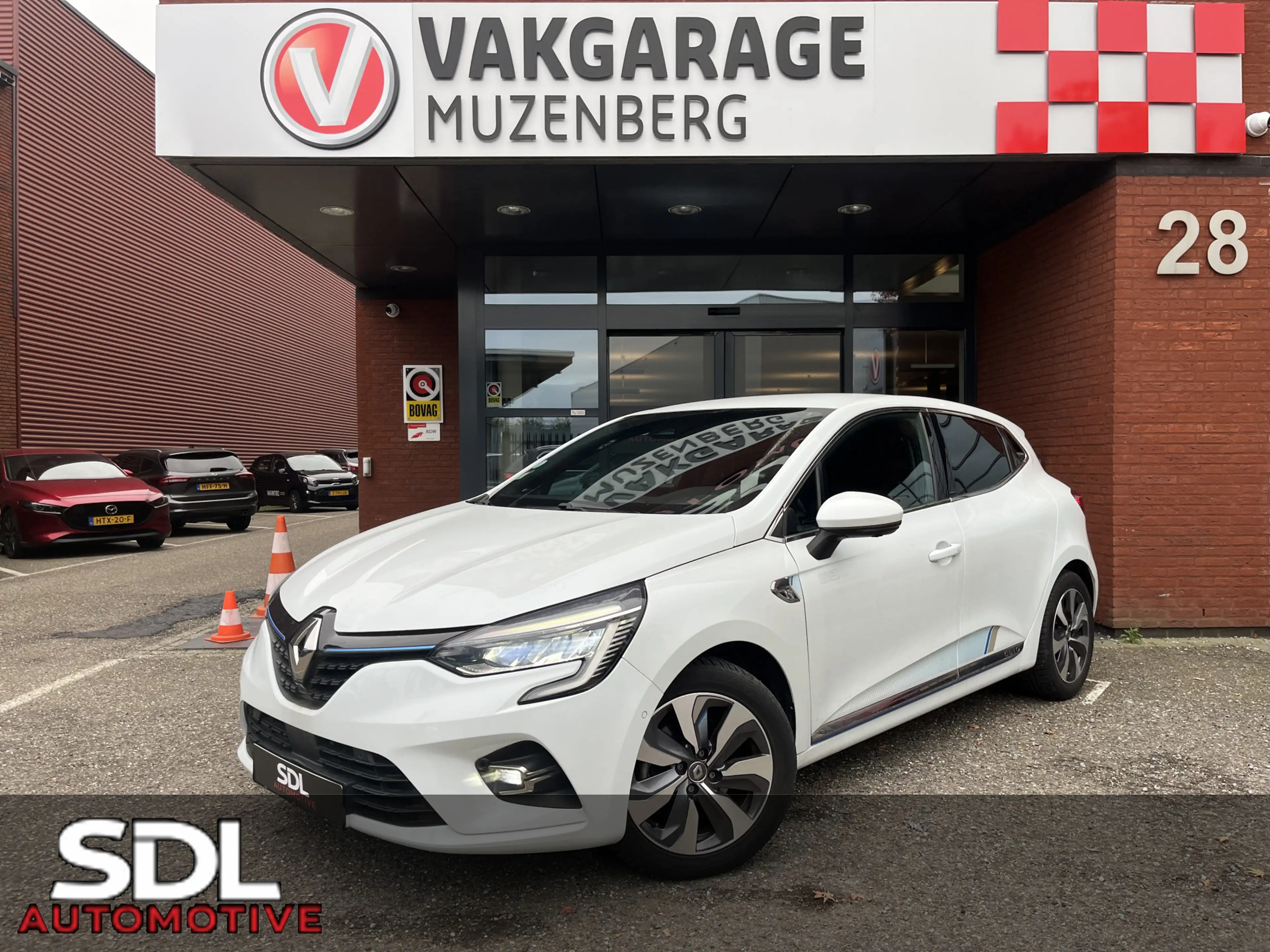 Renault Clio 1.6 E-Tech Hybrid 140 Serie Limitee E-TECH // KEYL