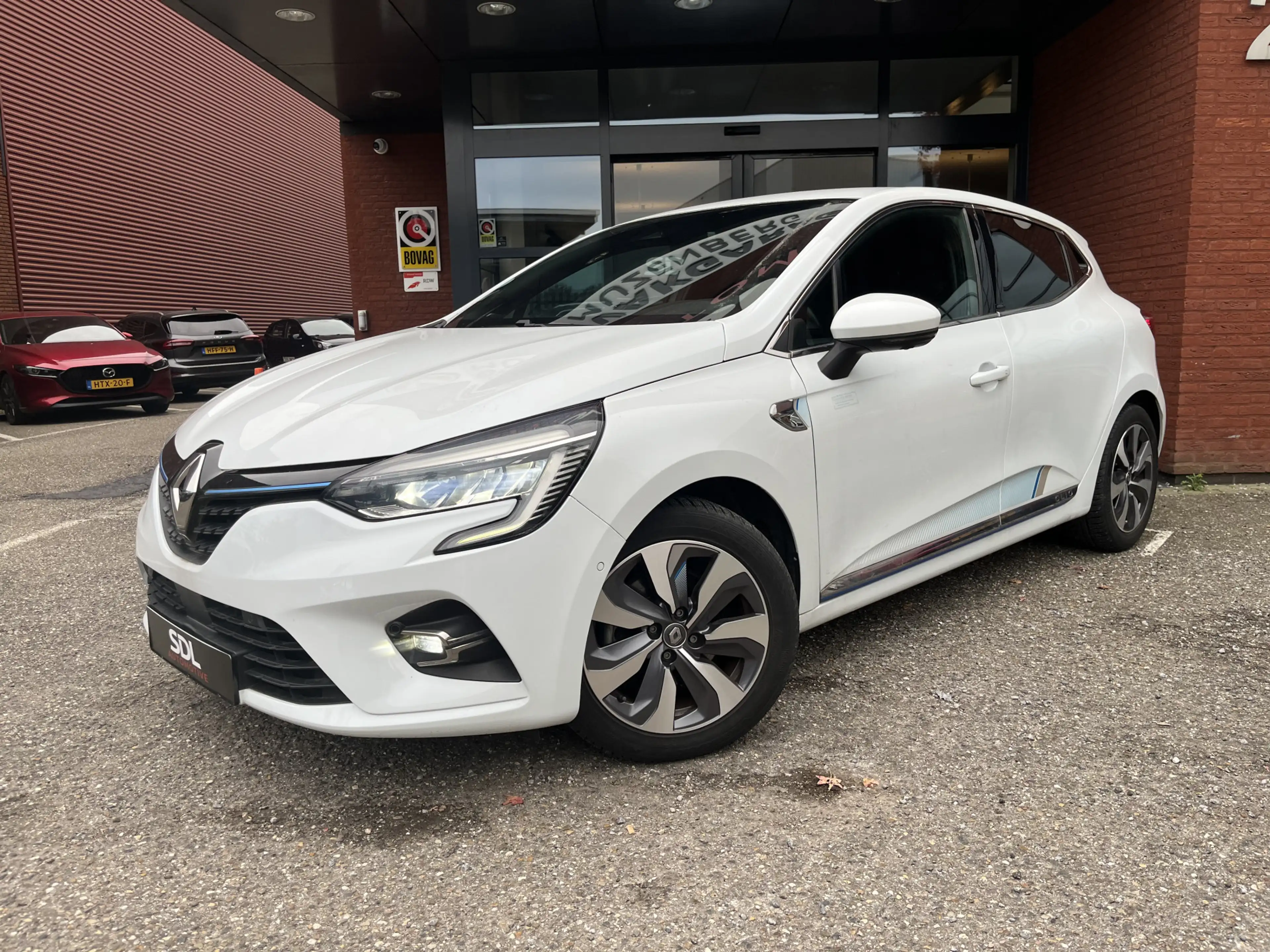 Renault Clio 1.6 E-Tech Hybrid 140 Serie Limitee E-TECH // KEYL — photo 2