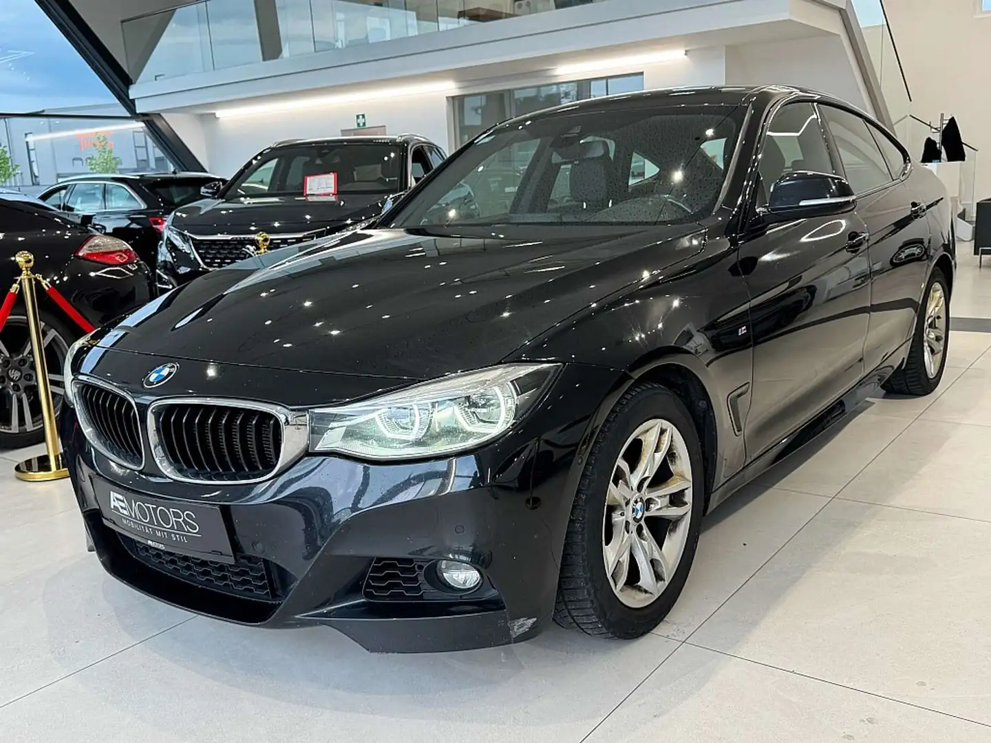 BMW 318 d Gran Turismo Aut.//M-PAKET//KREDIT//GARANTIE/... Schwarz - 2