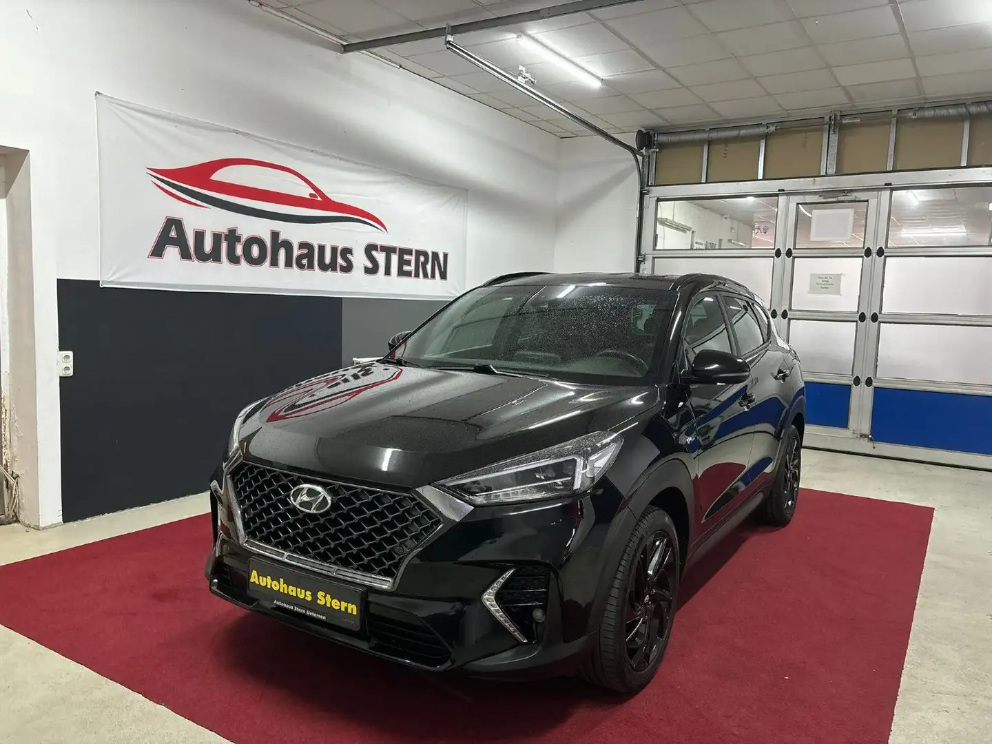 Hyundai TUCSON N Line 2WD*LED*Kamera*Carplay* Schwarz - 1
