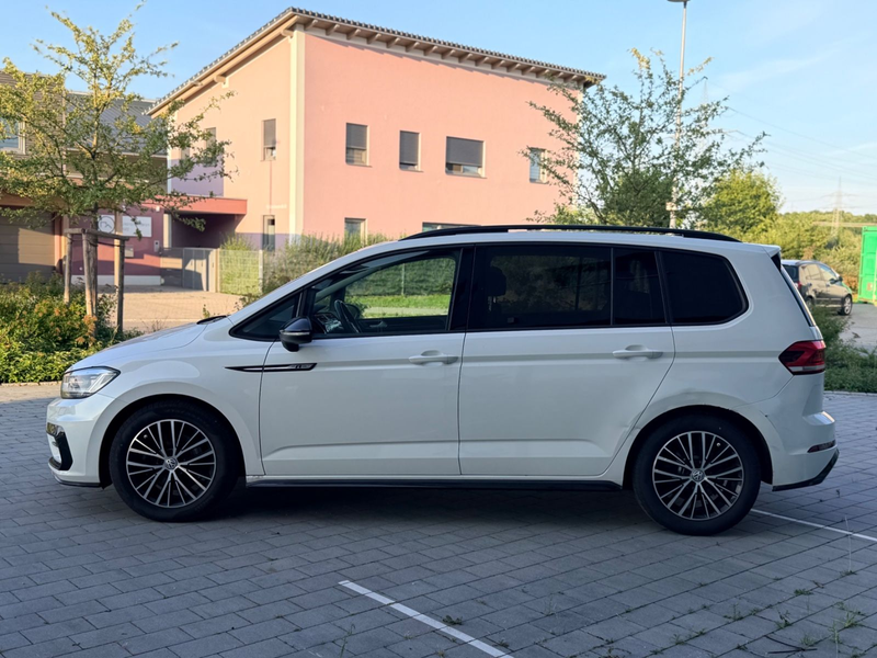 Volkswagen Touran Highline 2.0 TDI Navi LED PANO DSG ALU — photo 3