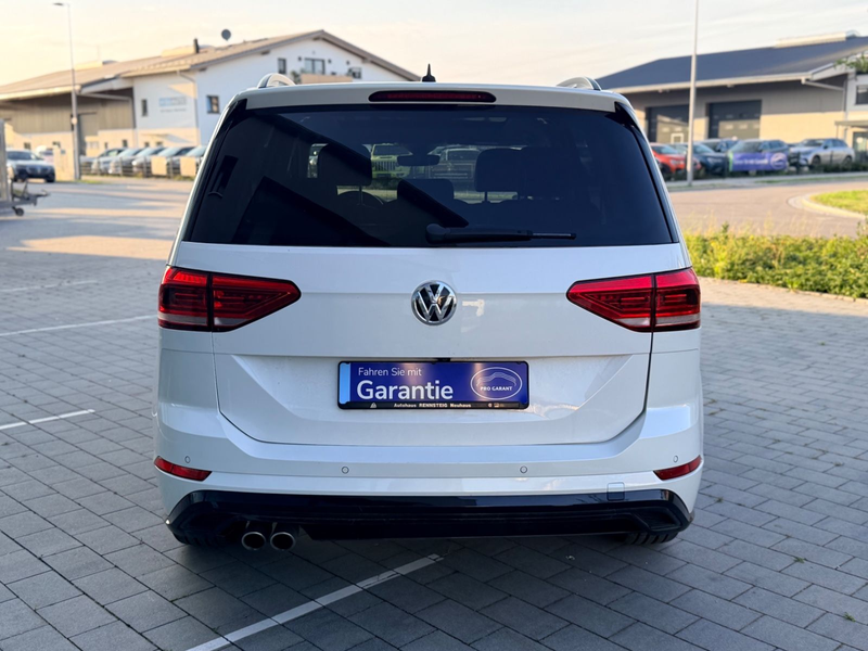 Volkswagen Touran Highline 2.0 TDI Navi LED PANO DSG ALU — photo 10