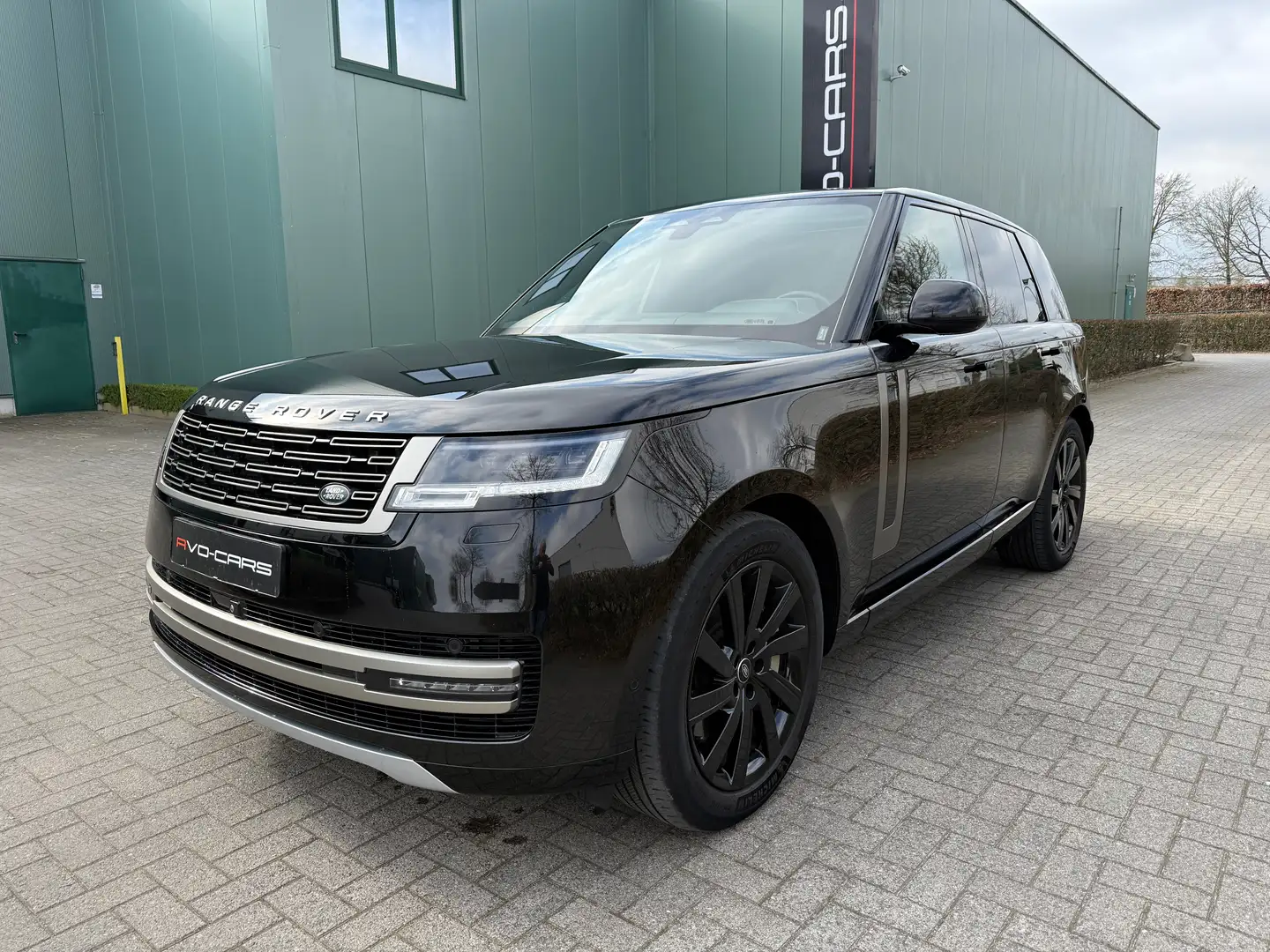 Land Rover Range Rover 3.0 P440 PHEV SE ( 104.000 € +BTW ) Zwart - 1