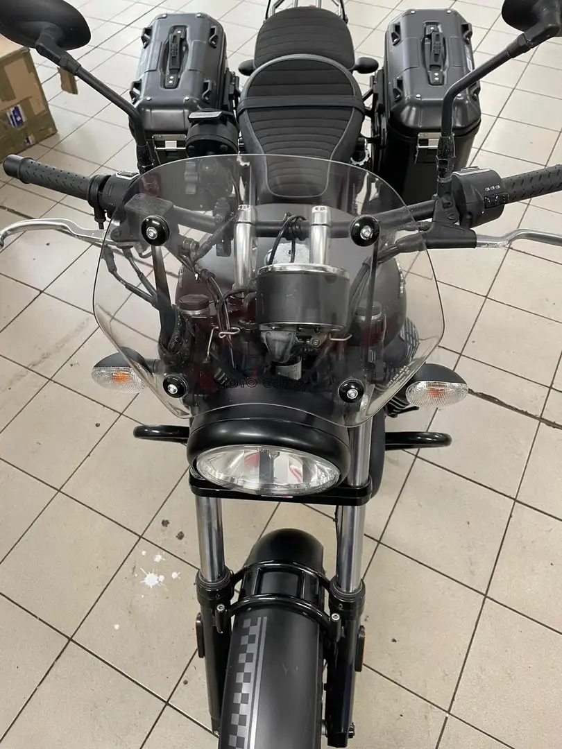 Moto Guzzi V 9 Bobber Negru - 2