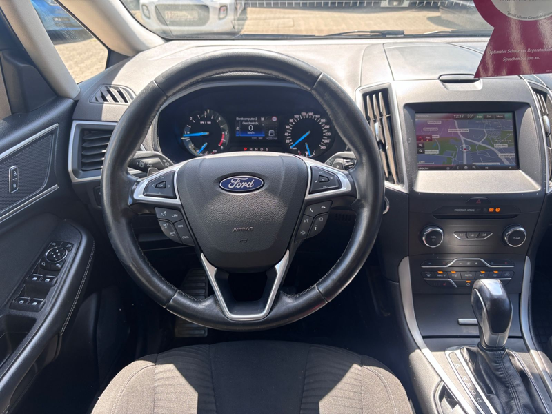 Ford S-Max Titanium Automatik~SpurAssi~~Navi~AHK~SHZ~ — photo 14