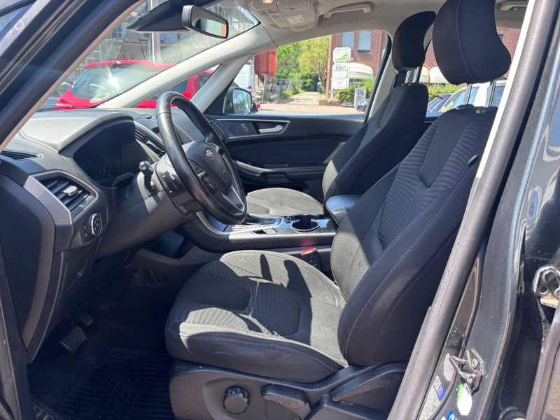 Ford S-Max Titanium Automatik~SpurAssi~~Navi~AHK~SHZ~ — photo 10