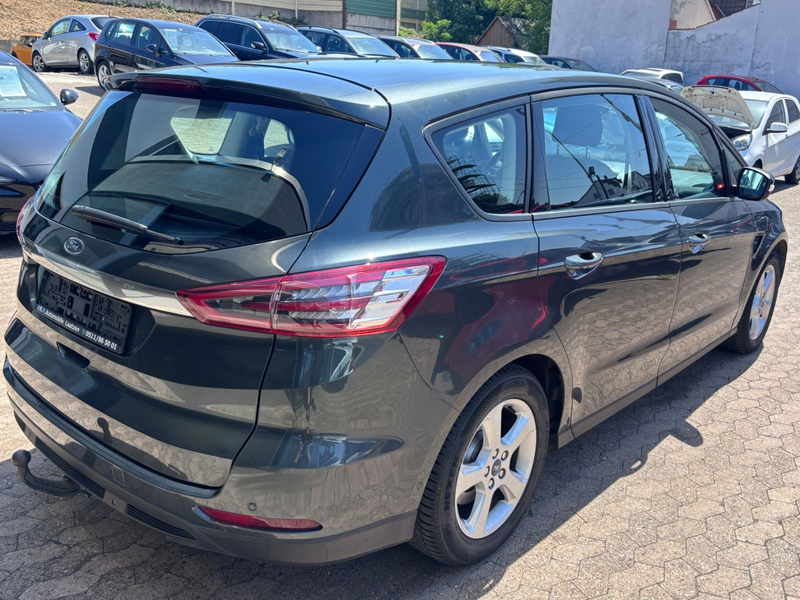 Ford S-Max Titanium Automatik~SpurAssi~~Navi~AHK~SHZ~ — photo 6