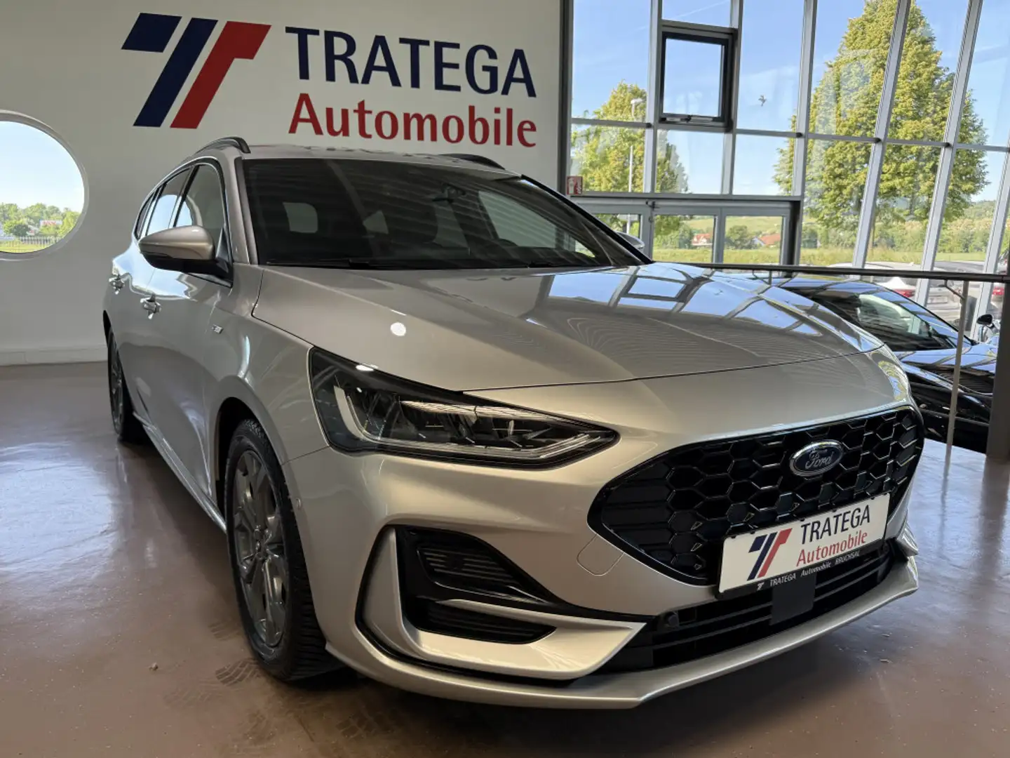 Ford Focus Turnier ST-Line X ACC AHK HeadUp GJR TW SH Silber - 1