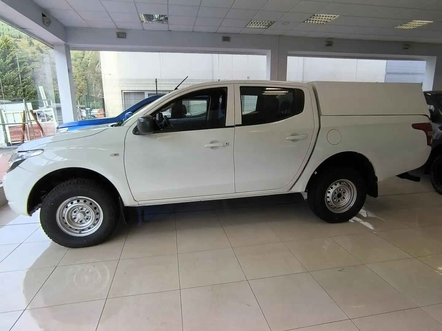 Mitsubishi L200 2.5DI-D Double Cab M-PRO Blanco - 2