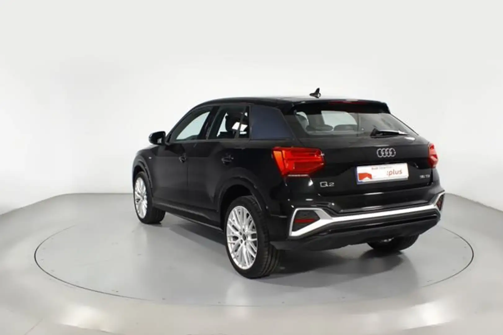 Audi Q2 35 TDI Adrenalin Black edition S tronic 110kW Negro - 2
