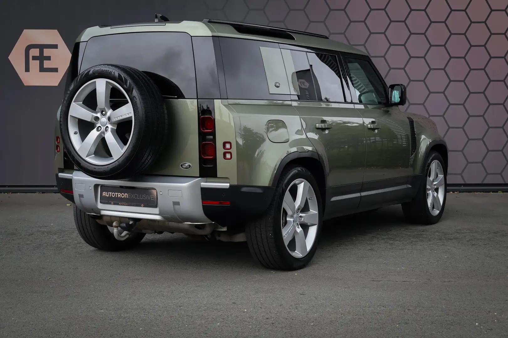 Land Rover Defender 110 P400e 110 | STOELVERWARMING | 360 CAMERA | APP Groen - 2