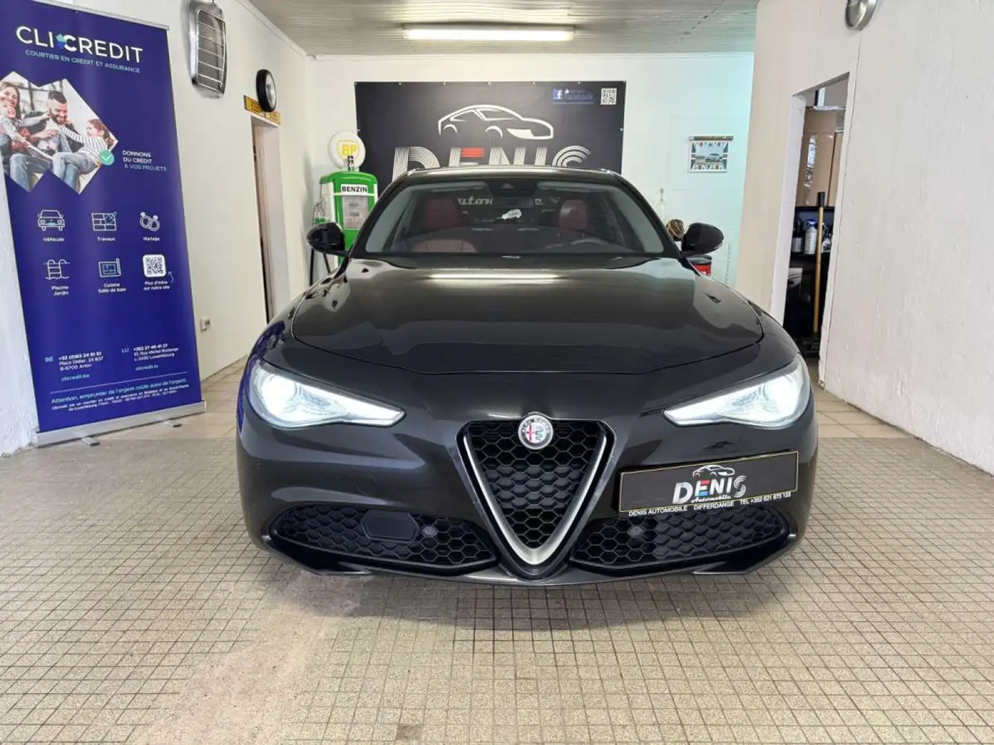 Alfa Romeo Giulia 2.2 Jtd 150Ps Automatik/2Hand/Leder Rot/Navi/Bi-Xe Noir - 2