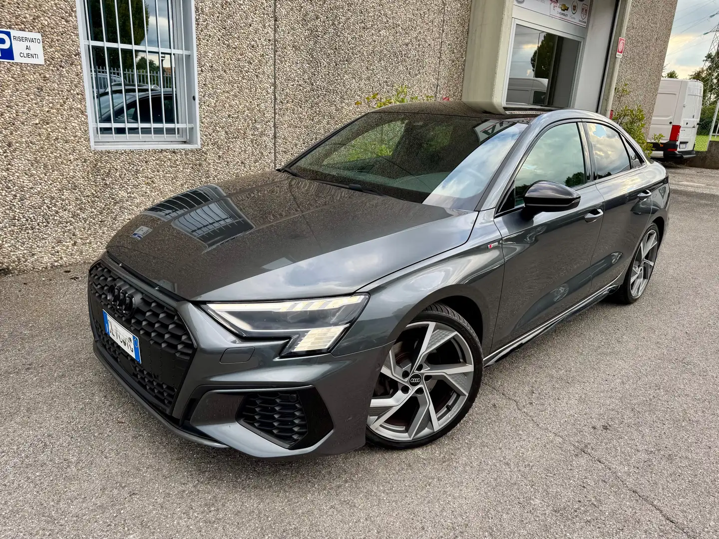 Audi A3 40 2.0 tfsi S line edition quattro s-tronic "RECARO"MATRIX"FULL!" Gris - 2