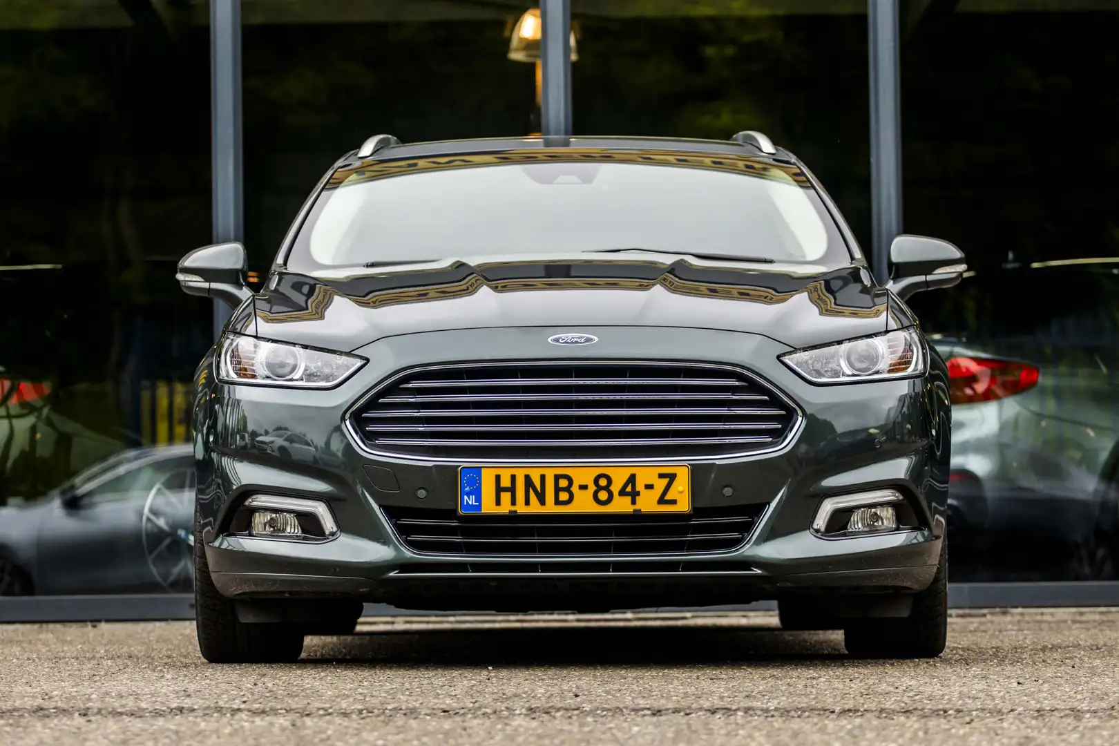 Ford Mondeo Wagon 1.5 Titanium Groen - 2