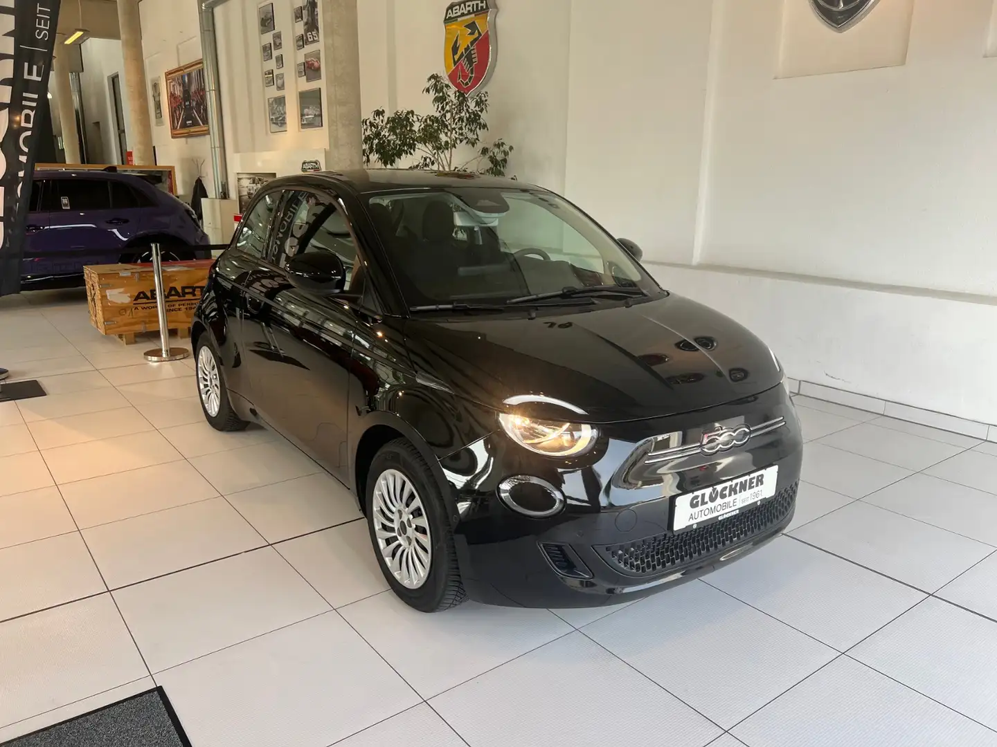 Fiat 500e Schwarz - 2