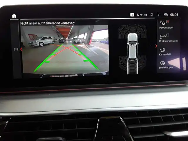 BMW 5 Series view 16