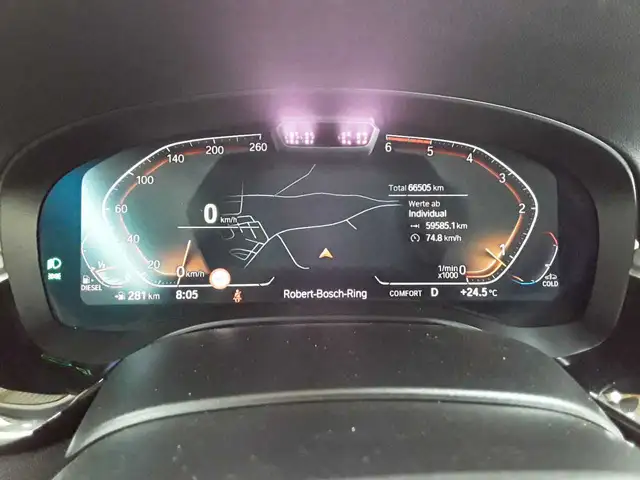 BMW 5 Series view 11
