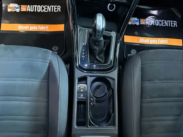 Volkswagen Touran view 11
