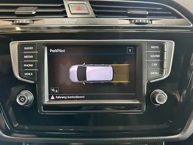 Volkswagen Touran view 15