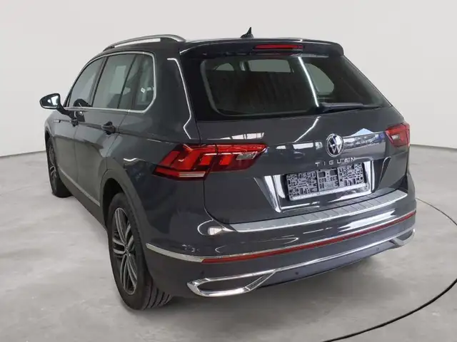 Volkswagen Tiguan view 5