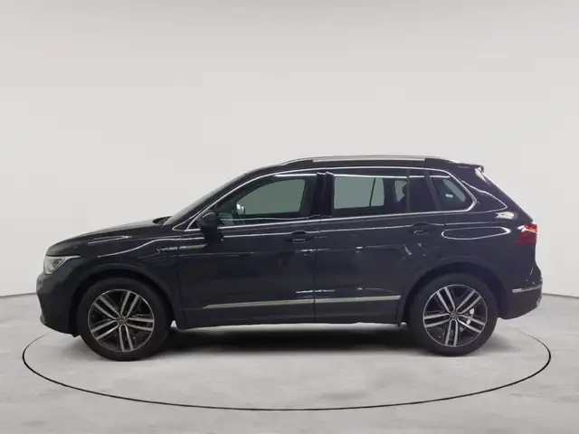 Volkswagen Tiguan view 6