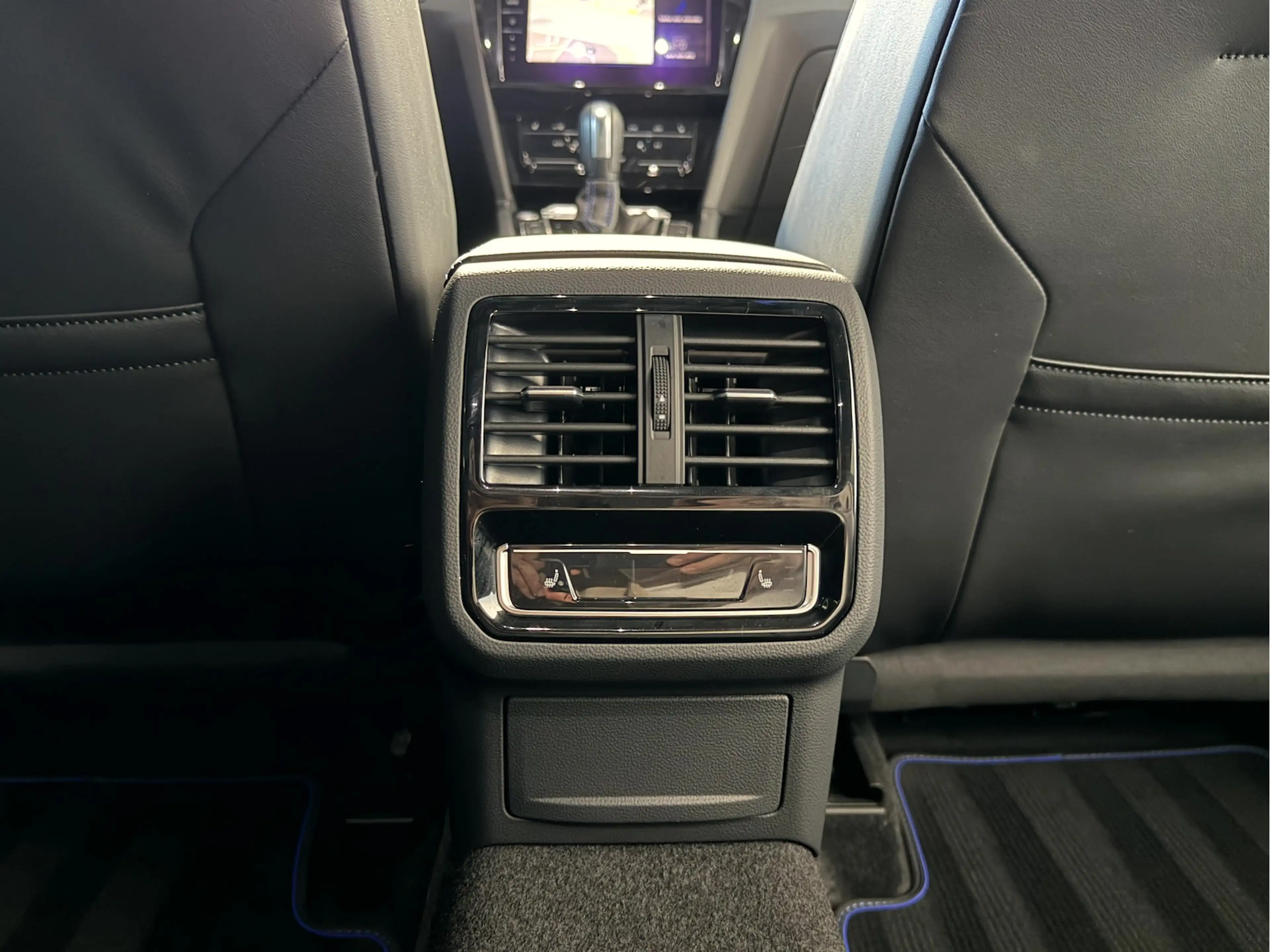Volkswagen Arteon Shooting Brake R 2.0 TSI*IQ*Pano*H&K*AHK* — photo 9