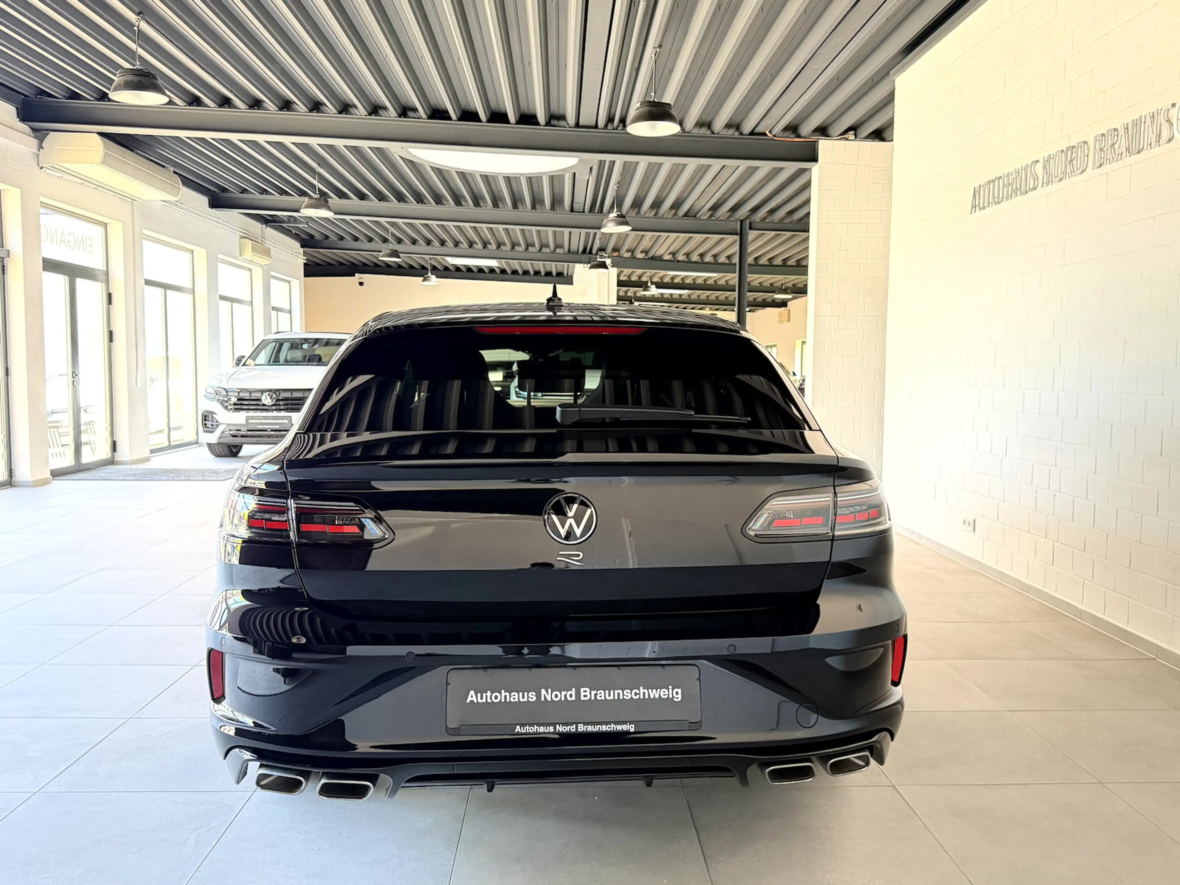 Volkswagen Arteon Shooting Brake R 2.0 TSI*IQ*Pano*H&K*AHK* — photo 6