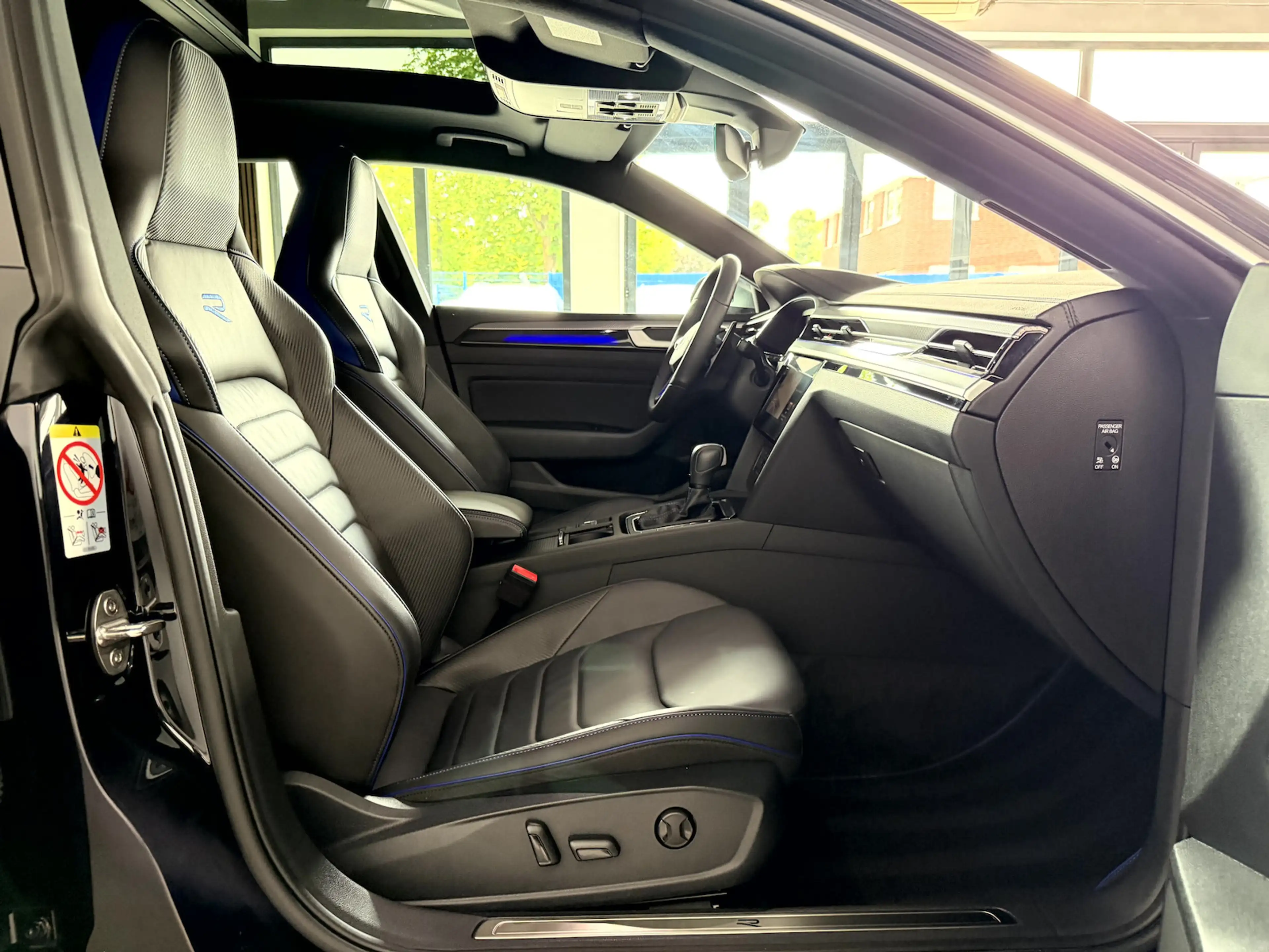 Volkswagen Arteon Shooting Brake R 2.0 TSI*IQ*Pano*H&K*AHK* — photo 11