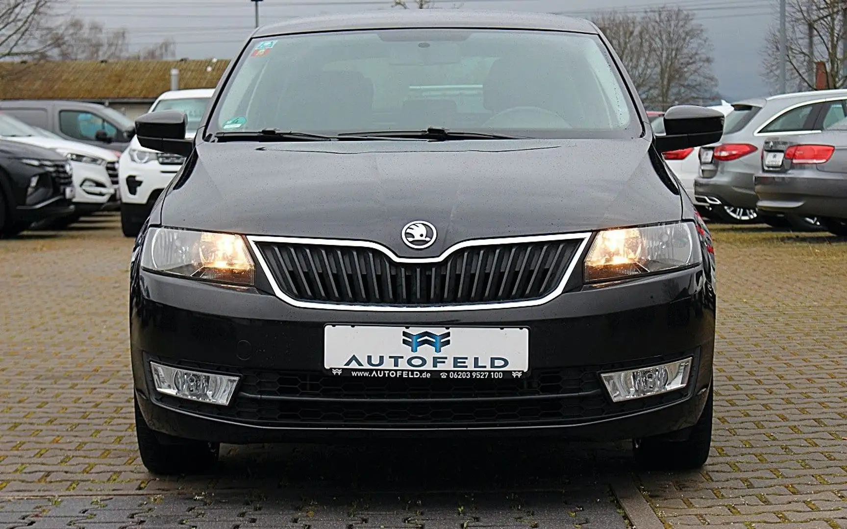 Skoda Rapid/Spaceback 1.4 TSI DSG AUTOMATIK/KLIMA/SHZ/PDC/TEMP Zwart - 2