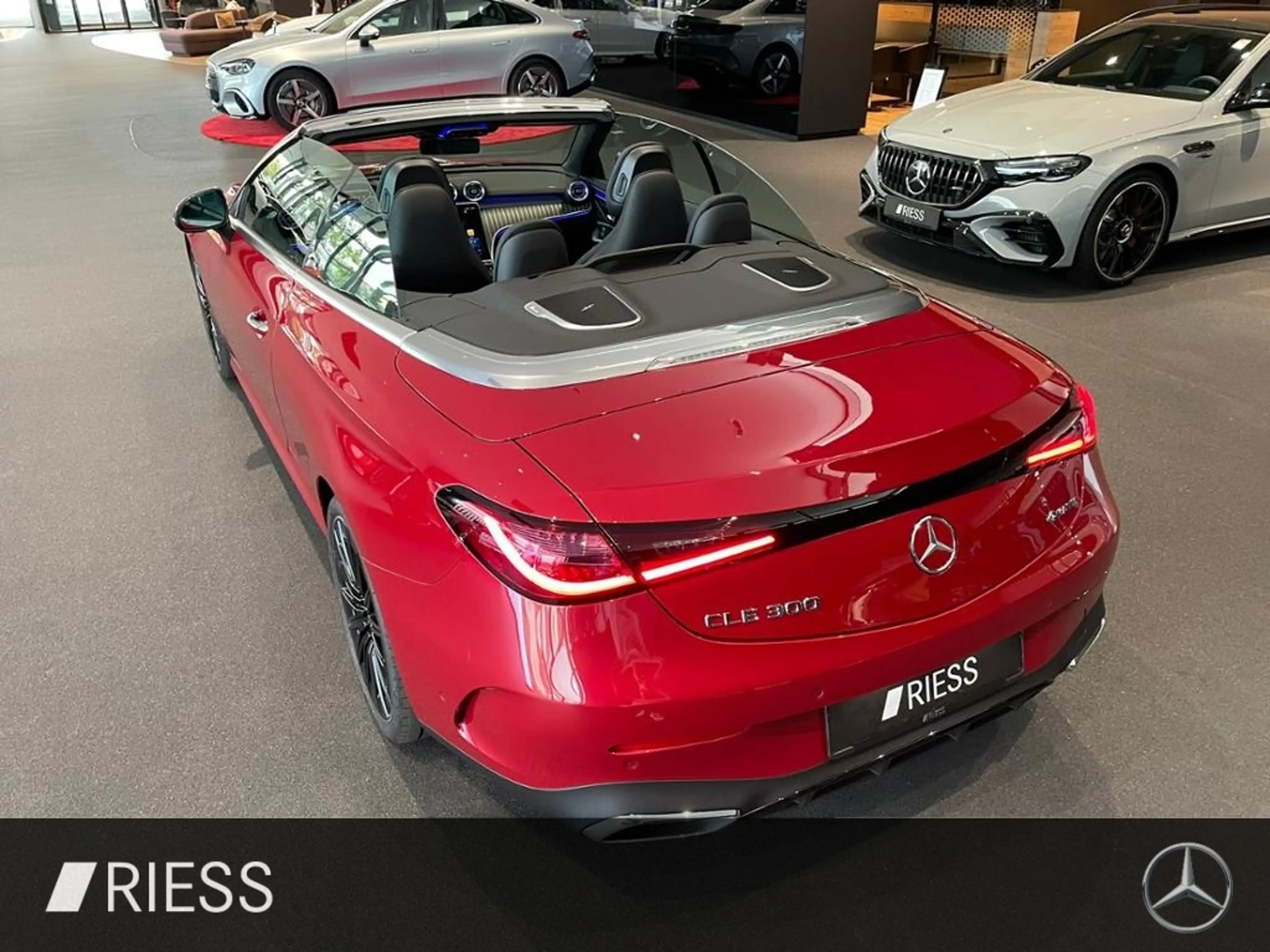 Mercedes-Benz CLE 300 4MATIC Cabriolet 360 ACC AUT Bel.Sitz LM — photo 6