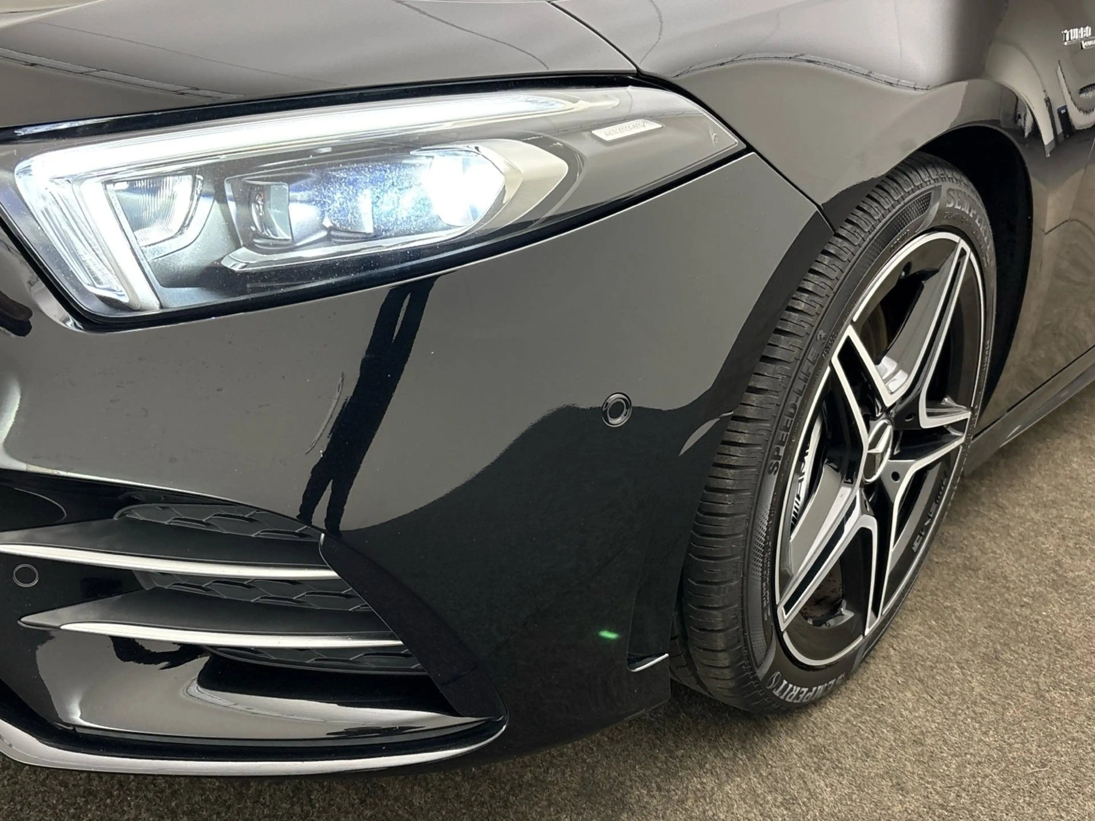 Mercedes-Benz A 35 AMG 4M Multibeam Standheizung Distronic AHK — photo 7