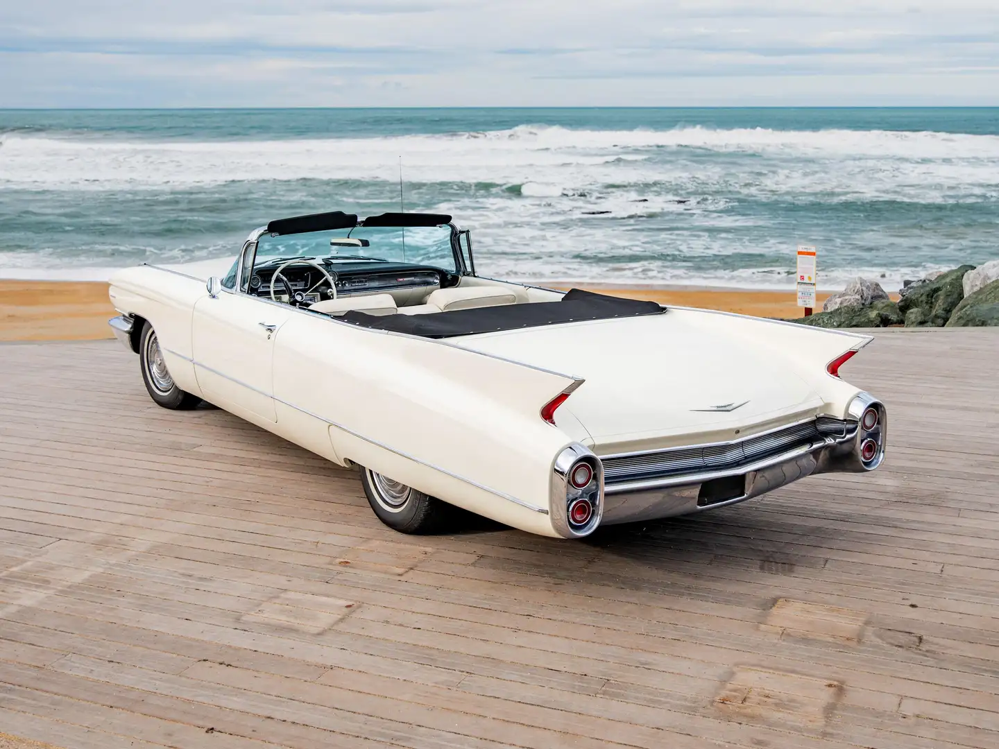 Cadillac Series 62 cabriolet Weiß - 2