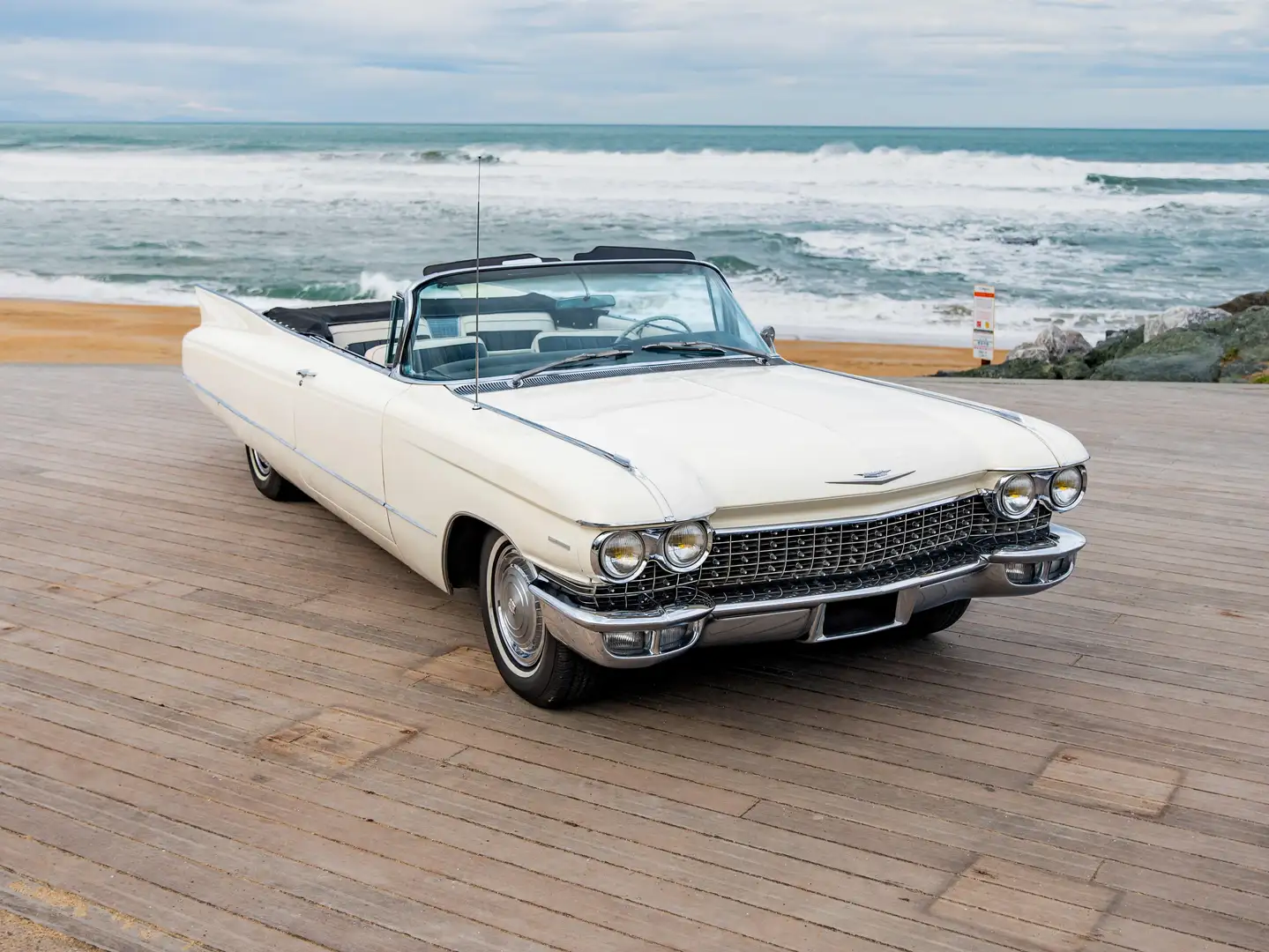Cadillac Series 62 cabriolet Weiß - 1