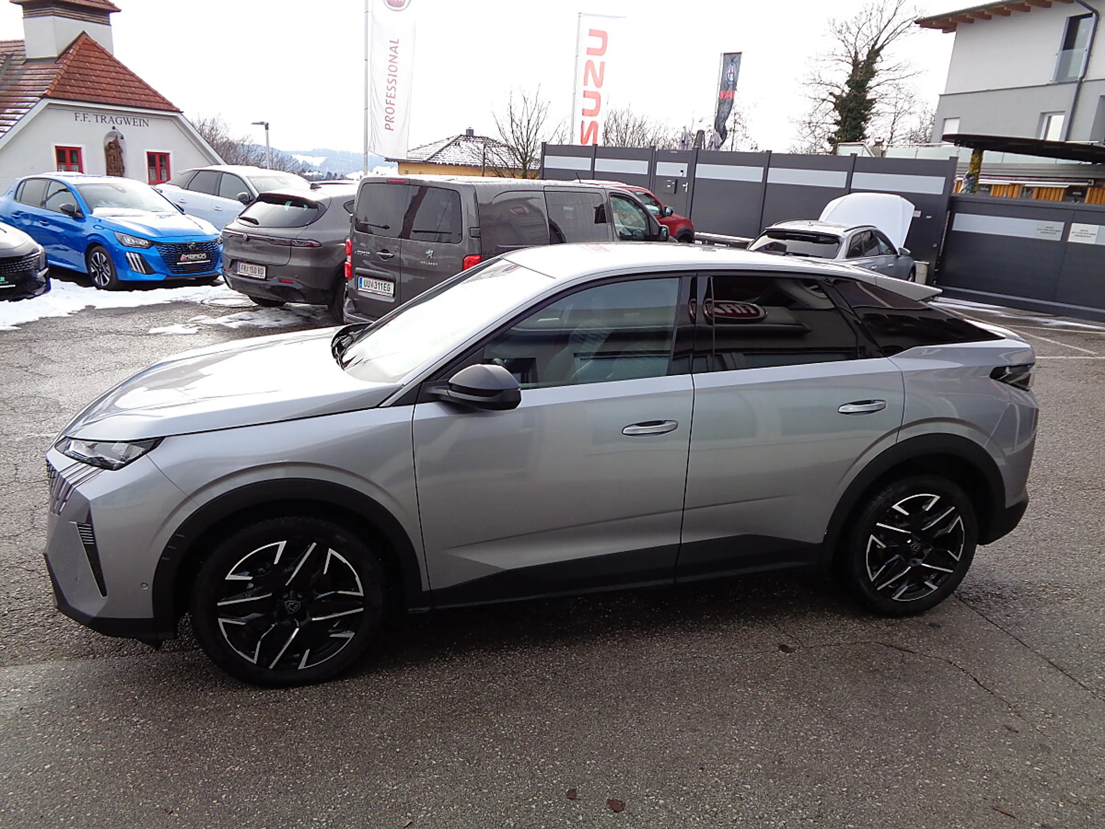 Peugeot 3008 Hybrid 136 E-DCS6 Allure Aut. — photo 7