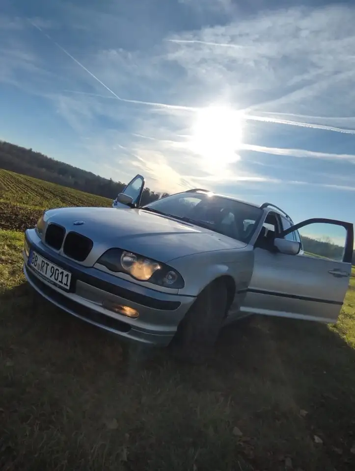 BMW 320i Sport Edition, foto 1