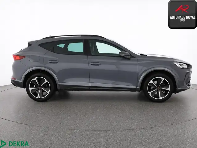 Cupra Formentor view 5