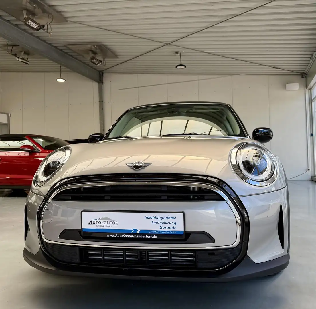 MINI Cooper Sport Resolute Edition Autom., *LED *Navi Silber - 1
