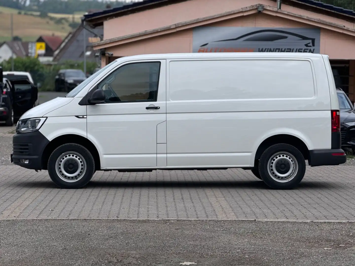 Volkswagen T6 Transporter 2.0 TDI DSG * 150 PS * 1 HAND Weiß - 2