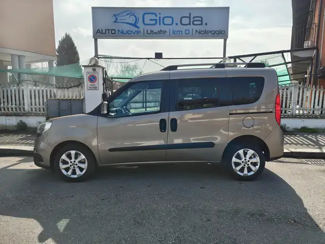 Fiat Doblo FIAT DOBLO' 1.6 MJT 120CV 7 POSTI KM 105000- 2017