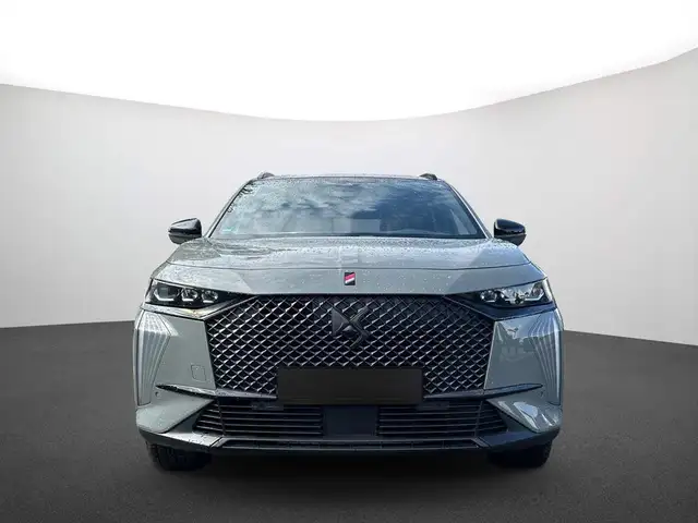 DS Automobiles DS 7 view 2
