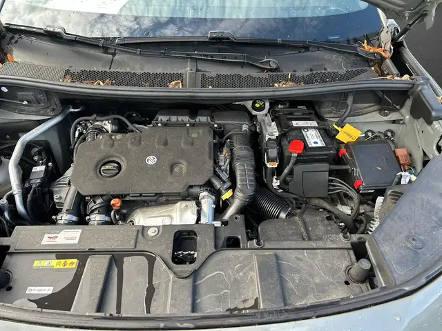 DS Automobiles DS 7 view 5