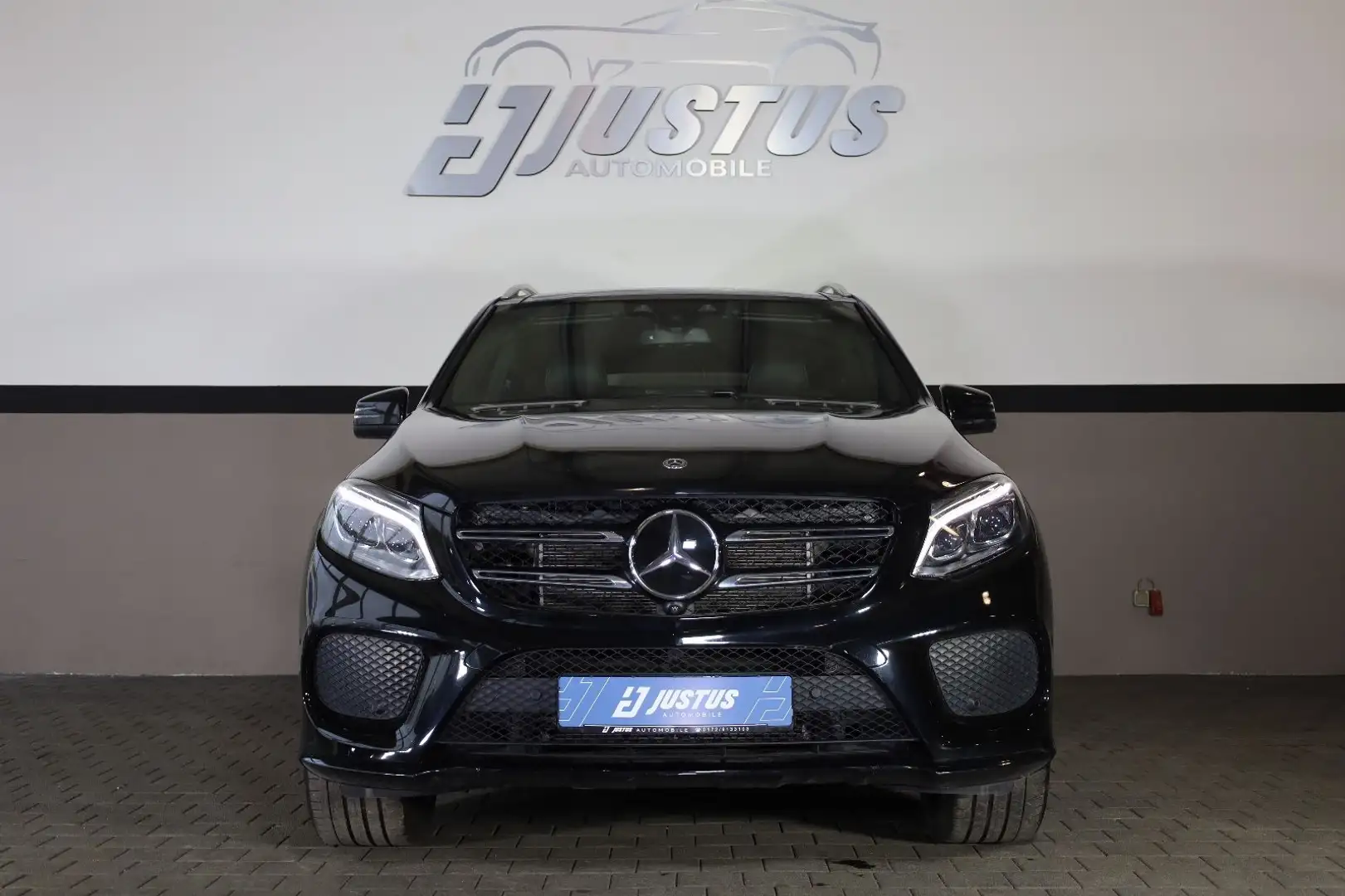 Mercedes-Benz GLE 400 4MATIC/360*/ACC/MASSAGE/PANO/SHZ/HK/R20 Schwarz - 2