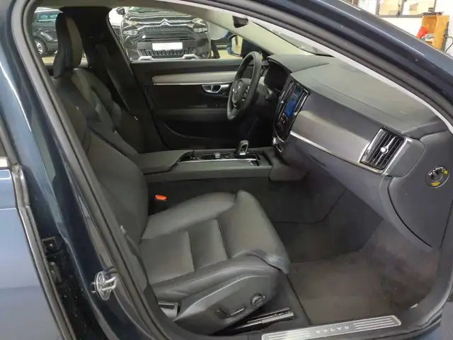 Volvo V90 view 8